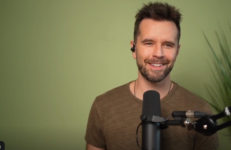 CendonMabel's tweet photo. #FridayGraham Good day @GrahamWardle and fans.
It's always so nice to hear from you... advice, suggestions, everything so healthy, to improve our lives and our https://t.co/LSwntludIw could I not love you Graham, you are the best... thank you... thank you.. 🥰
@TimeHasComePod https://t.co/q7BUmWU7YM