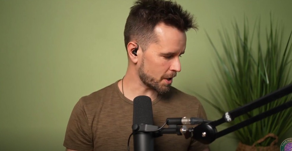 CendonMabel's tweet photo. #FridayGraham Good day @GrahamWardle and fans.
It's always so nice to hear from you... advice, suggestions, everything so healthy, to improve our lives and our https://t.co/LSwntludIw could I not love you Graham, you are the best... thank you... thank you.. 🥰
@TimeHasComePod https://t.co/q7BUmWU7YM