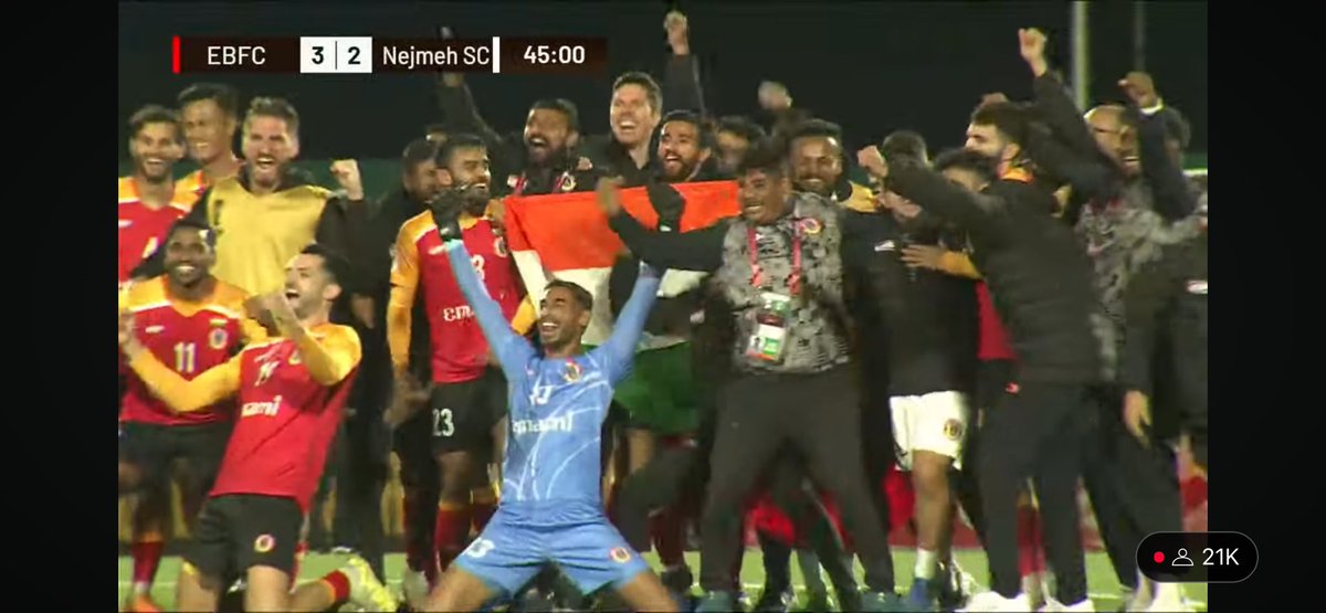 HumanOfIndia1's tweet image. Keeping the national flag high, always 🇮🇳
That’s #JoyEastBengal for you ❤️💛
#EBFC #EBFCInAsia