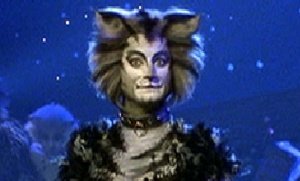 VH9ila49's tweet photo. May I interest you in a treat?

#Cats #CatsMusical #Munkustrap https://t.co/pPxJz3T1Bs