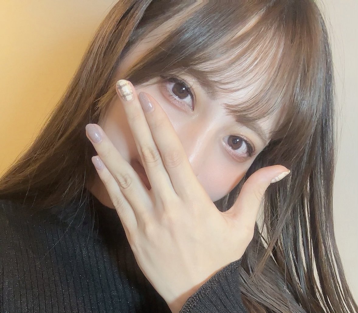 ネイル新しくした💅かわいい https://t.co/Zser2nFLee