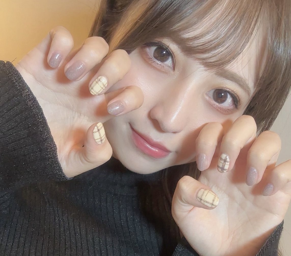 ネイル新しくした💅かわいい https://t.co/Zser2nFLee