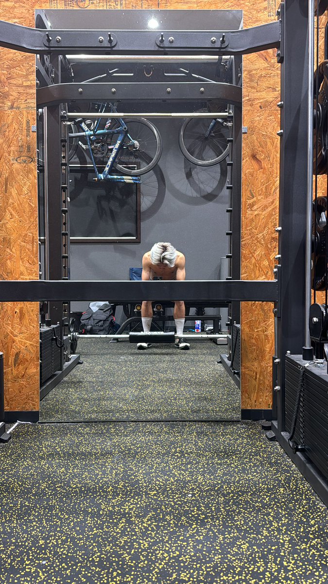 syso38's tweet image. 2025年の戦いが始まる👆

#nextyear
→2025