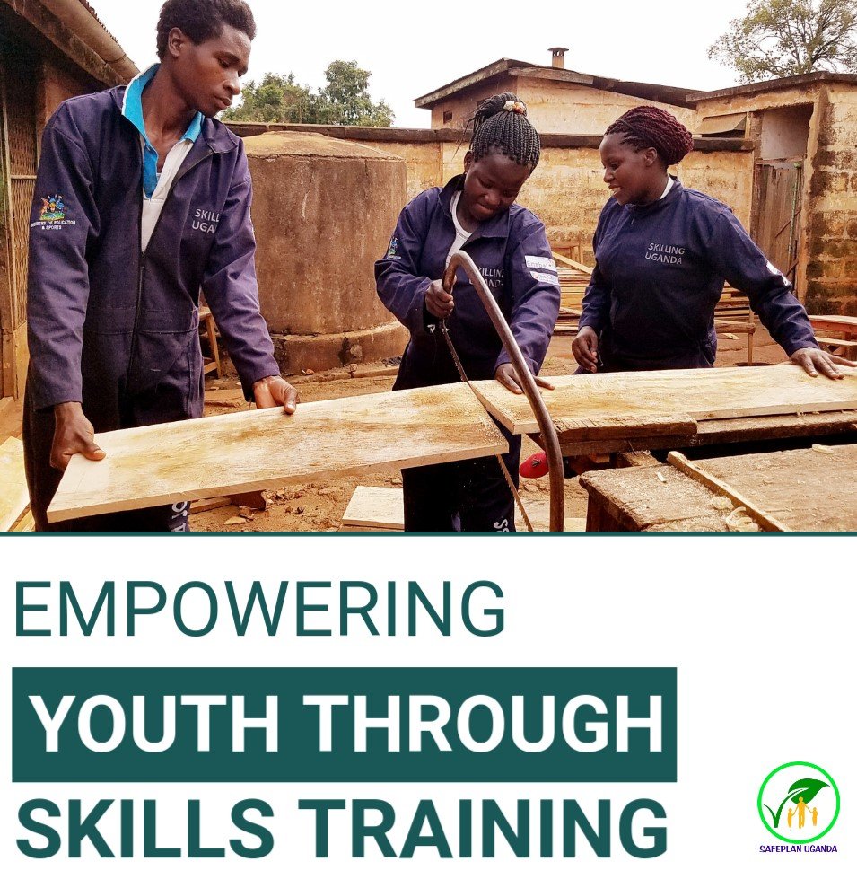 SAFEPLANUGANDA's tweet photo. ✨Empowering Youth through Skills✨

Since 2017, we've equipped 50+ youth with carpentry &amp; tailoring skills for sustainable futures. Join us in empowering more young lives!

👉 Follow our journey &amp; share to spread the word! #YouthEmpowerment #SkillsTraining #SafePlanUganda https://t.co/nWWUOBSRvx