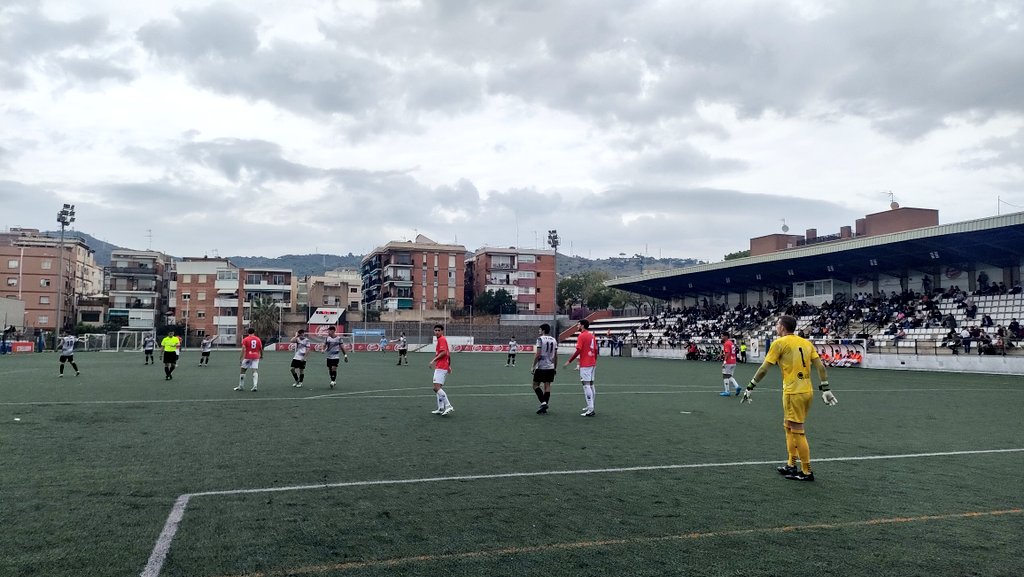🕒 Descans al Feliu i Codina

➡️ <a href="/uahorta/">Unió Atlètica d'Horta 💯</a> 2-0 <a href="/UEFigueres/">UE Figueres</a>

📝 Molt bona primera part d'un Horta intens i amb pólvora. Gols de Jordi i de Ricky Vidal

#TheCatalanGroundhopper #FutbolCat #groundhopping #LligaElit