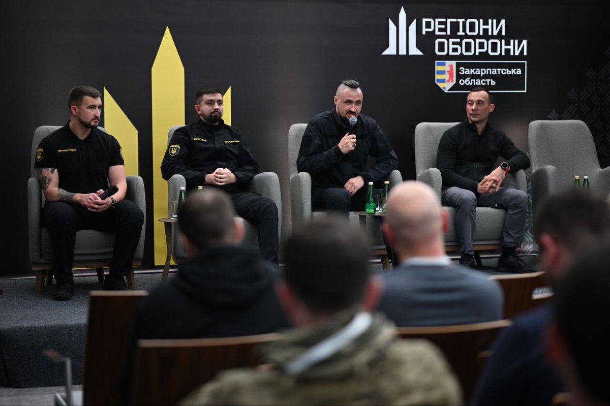 Закарпаття і сила українського ОПК 💪🏻

Разом із Германом Сметаніним та <a href="/AKamyshin/">Alexander Kamyshin</a> обговорили все від бронювання до підтримки виробників. Побачили майбутнє оборонки з перших рук — українські розробки вражають! 🇺🇦 

#ЗСУ #ОПК #MadeInUkraine