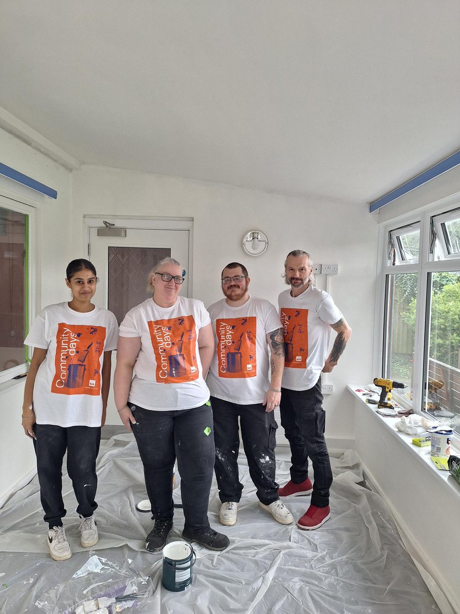 action_homeless's tweet photo. 🧡 We'd like to say a huge thank you to @BandQ who have helped us to transform the playroom at our #family #project with a donation of materials and a team of volunteers. 
👩‍👦‍👦 The playroom is now a #calm and engaging space for #children who are experiencing #homelessness. https://t.co/9g6dYO6hDW