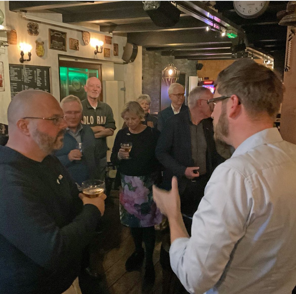 #GroenLinksPvdA De kogel is door de kerk: <a href="/GroenlinksV/">GroenLinks Voorschoten</a> en <a href="/pvdavsn/">PvdA Voorschoten</a> gaan met een gezamenlijk programma én lijst de gemeenteraadsverkiezingen van 2026 in. Erg blij met deze steun van onze leden en die van GroenLinks. Moedig voorwaarts, voor een sociaal en groener #Voorschoten!