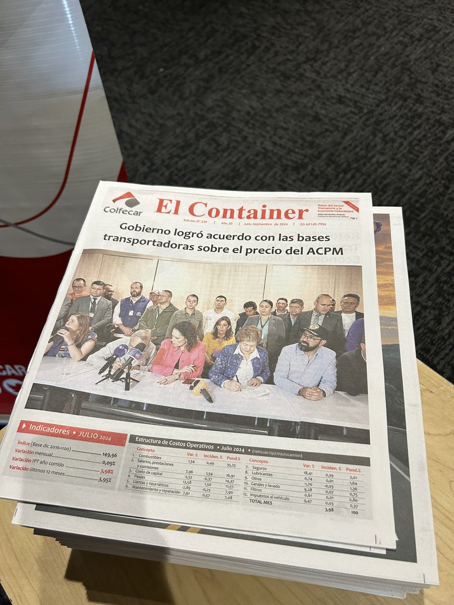 paminagonzalez's tweet image. Es un placer colaborar desde @How2GoColombia e @IFEMA en el Encuentro Anual del #ClústerLogística de la @camaracomerbog con iniciativas que le permitan a los empresarios de #Bogotá y la región llegar a nuevos mercados.

Gracias @mariofontalvof por la invitación. ¡Felicitaciones!