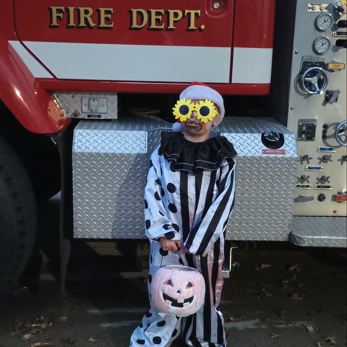 LiamDrums's tweet photo. Liam took first place in the costume contest at the fire station. @damienleone #Terrifier #ArtTheClown  @laurenlavera https://t.co/053k0LAALX