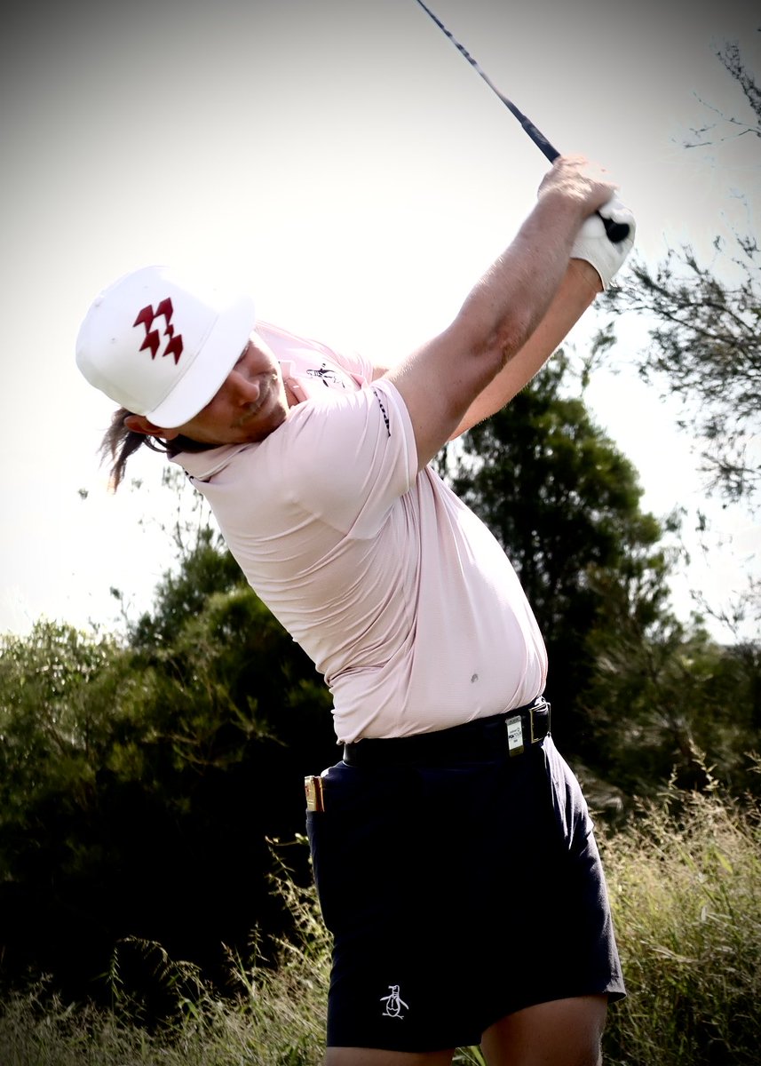 Best value in sport this w/end? Watching 2022 ⁦<a href="/TheOpen/">The Open</a>⁩ champion Cam Smith in action for FREE at ⁦<a href="/NudgeeGolfClub1/">Nudgee Golf Club</a>⁩ in the #QLDPGA.
He dodged a couple of bullets today after going at it with an aggressive mindset but look out if it all clicks.
⁦<a href="/PGAofAustralia/">PGA of Australia</a>⁩