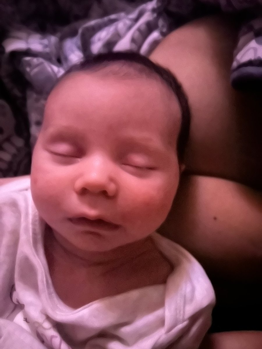 madiadmire's tweet photo. I cannot get over how beautiful my baby is https://t.co/OUleitnAOx