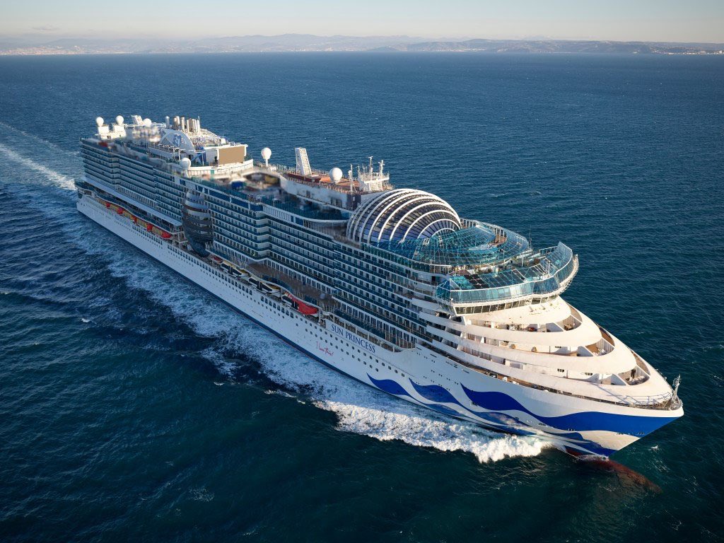 Robelighting's tweet photo. Princess Cruises has chosen @Robelighting for its new Sun Princess with #FORTE FS, #ESPRITE, #PAINTE, #Spiider, #LEDBeam350, #LEDBeam150, #Spikie+, #T11profile, #ParFect150, #Tetra1, #iPAINTE, #iSpiider, #iBeam350, #iTetra2 &amp; #iBar15 luminaires, plus #RoboSpot systems. https://t.co/b9GXYRSn8r