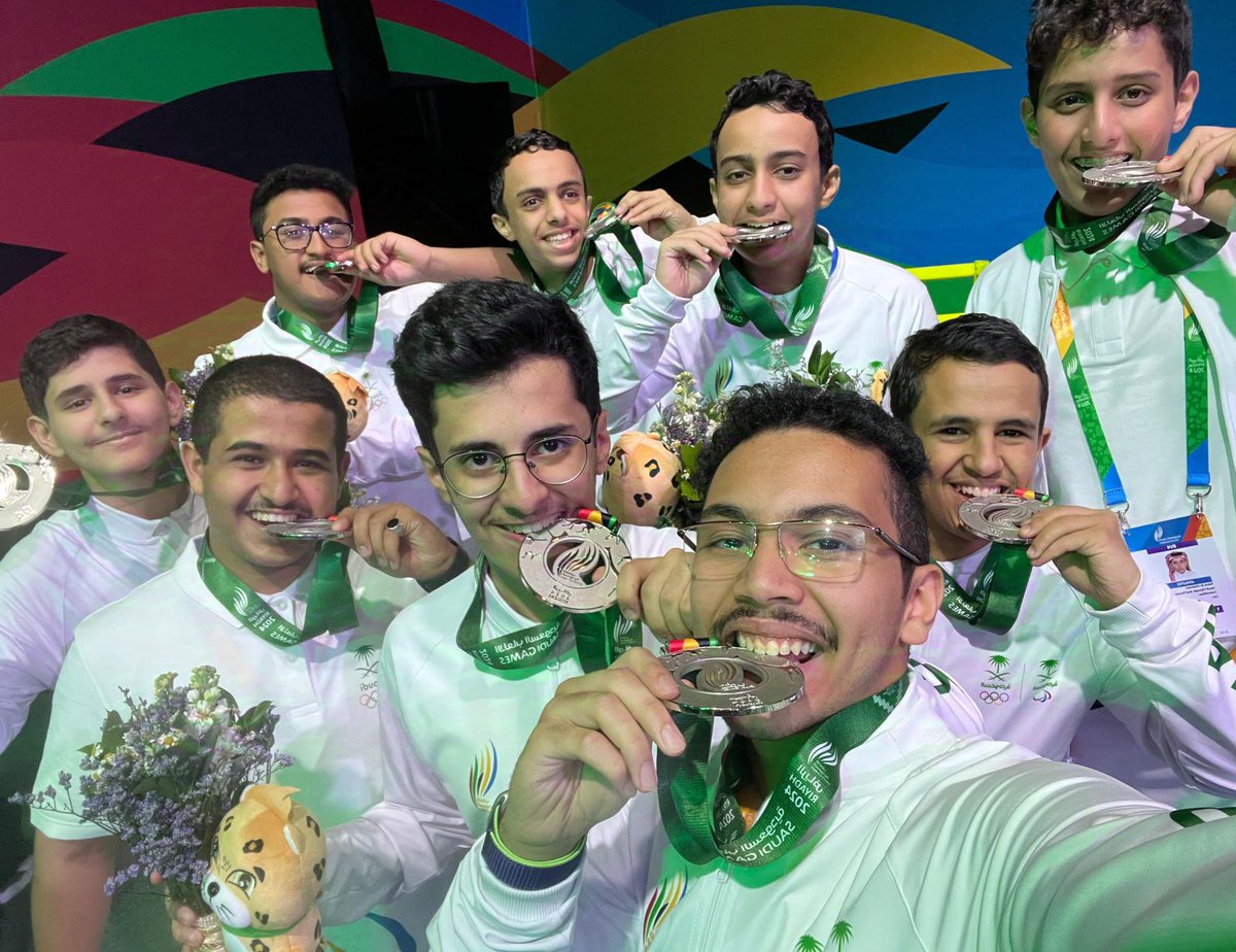 Hasan1Alasmry's tweet photo. اللهم لك الحمد
بعد تحديات وعقبات كثيرة
الحمدالله ختمنا مشاركتنا في #دورة_الألعاب_السعودية قسم الروبوت مسابقة #VEX 🤖 بمسك الختام بالتتويج
ببطل البطولة🏆
و المركز الاول في جائزة الحكام🥇
و المركز الاول في نهايات الملعب🥇
وأخيرا المركز الثاني في تحدي المهارات🥈
شكرا لكل من ساهم❤️ https://t.co/8KBhkcswQx