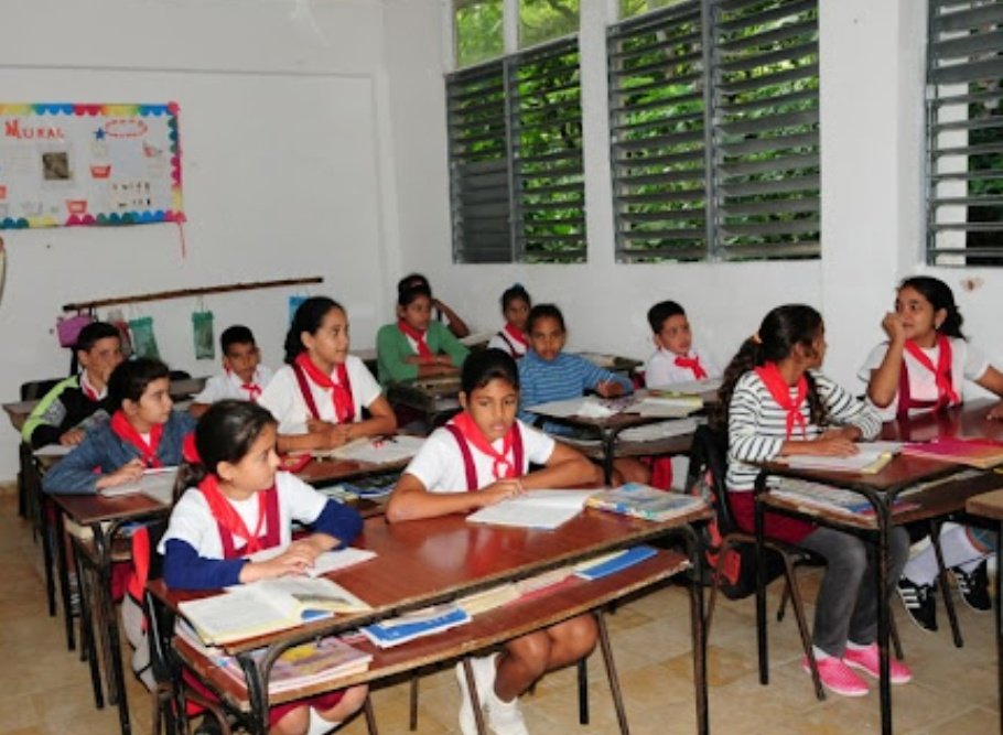 alex_studio1's tweet photo. La @UNESCO informó recientemente que 250 millones de niños y jóvenes siguen sin escolarizar en todo el mundo pese a décadas de progreso.

Yo le añado que ninguno es de #Cuba.

#CubaEduca https://t.co/XosKL5Sy2b