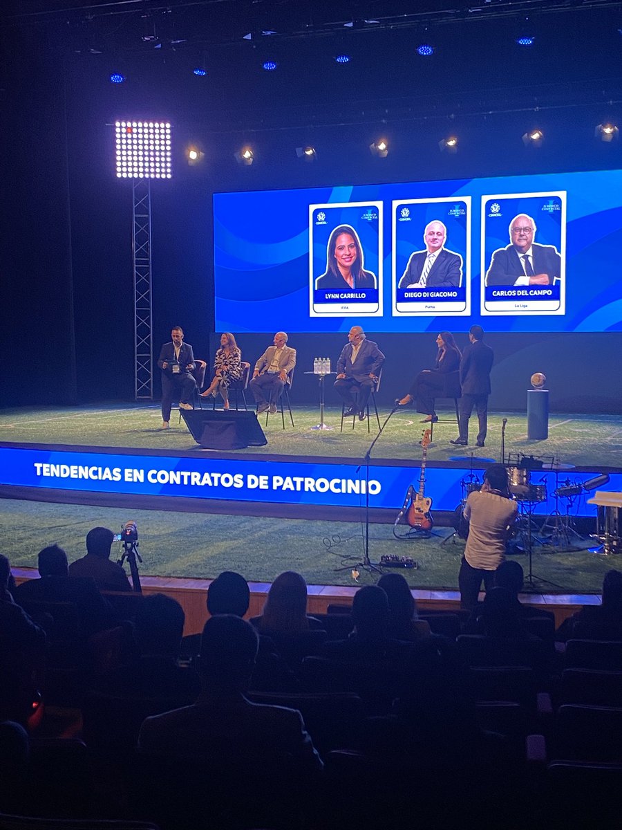 MBelenFer08's tweet photo. Segunda jornada del #Summitconmebol. Mesa sobre tendencias en contratos de patrocinio. 

@CONMEBOL https://t.co/QgwyLZ9SlD