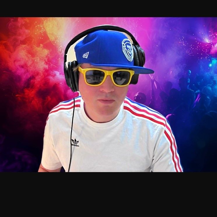 seedsofliteracy's tweet image. 🎃 The #VirtualClassroom morphed into Club Seeds with DJs. We had a turtle, but she wasn't teenage or mutant, (&amp;amp; quite honestly, ninja skills are in question.) Miss Frizzle, the Admiral, a Wizard, 2 Butterflies, and the gang over at East were all in spirit🎃