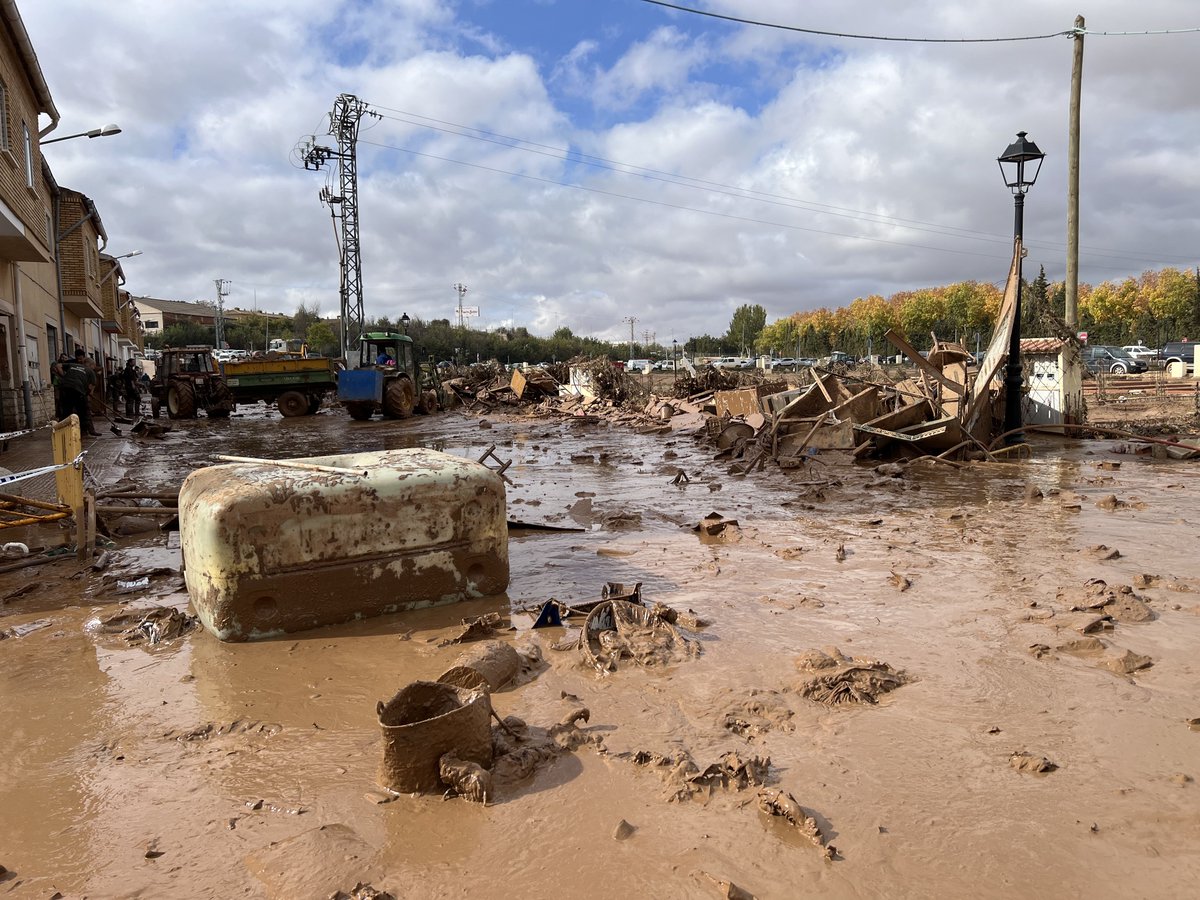 rodriguezcdavid's tweet photo. Los innumerables e impresionantes destrozos de la DANA en #Utiel: https://t.co/E7iPEiVmbj