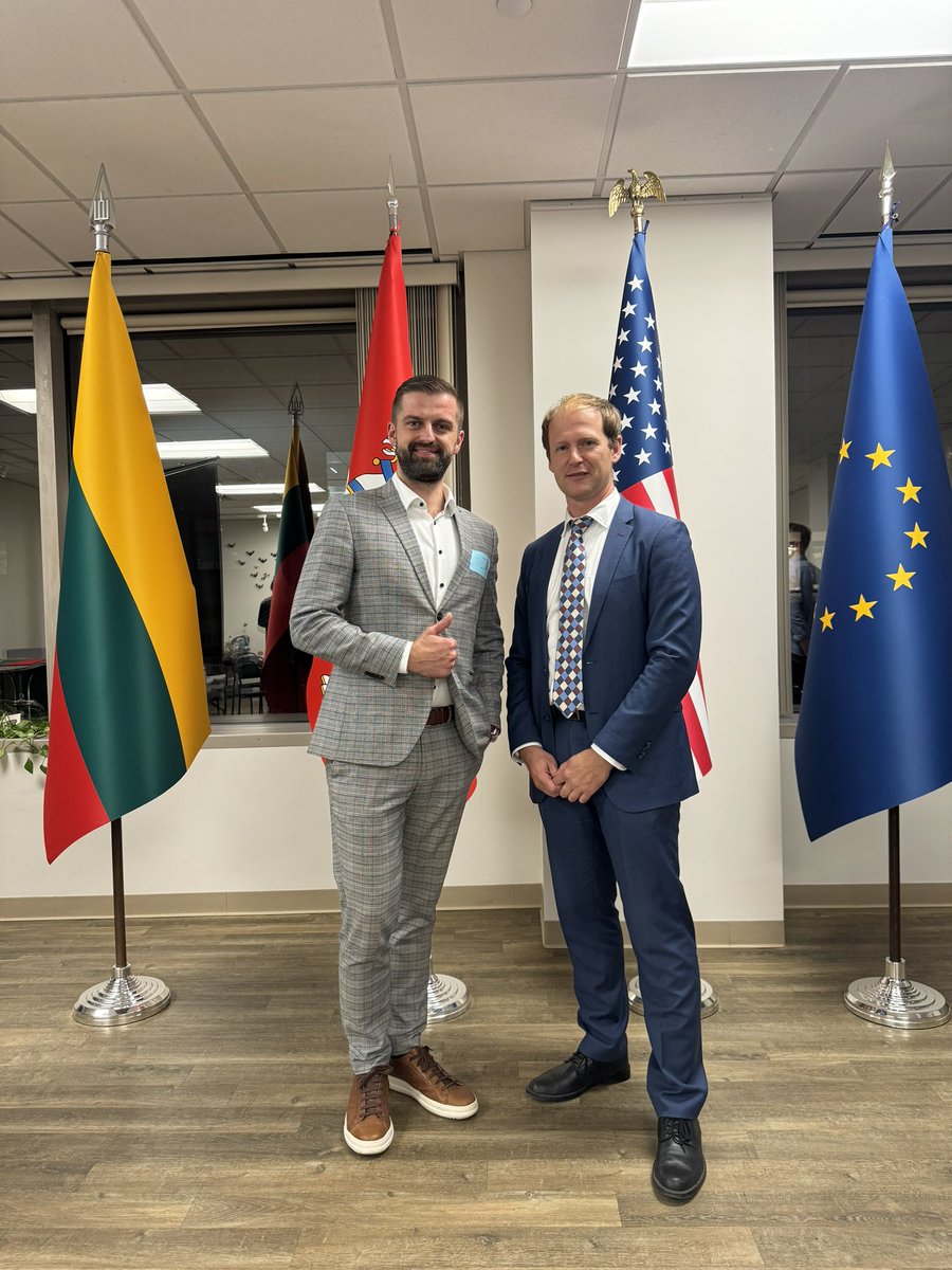 zilvinaska's tweet photo. @DocLogix visited @LithuaniaConNY Thank you for the warm welcome and the wonderful event with @nylithuanian https://t.co/EoW8ENrxE3
