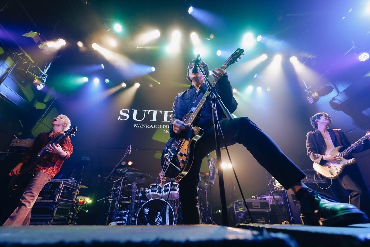 lenny_cf's tweet photo. SUTEGOROツ��ー
感覚ピエロとのツーマン
最初から最後まで自由で楽しかった
こんなにいい日があと2日もあると思うと
楽しみ🏃‍♂️

明日は名古屋！
準備万端でよろしくお願いします

Vo.片桐 航 https://t.co/ip6rxvSc7P