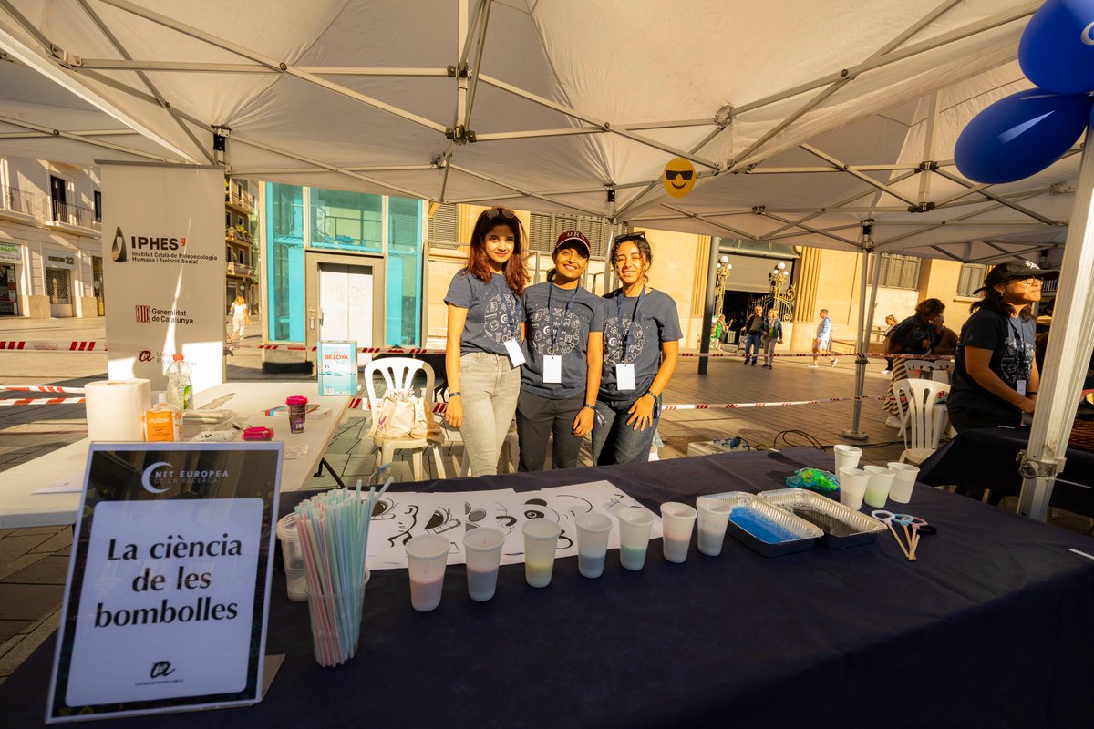 sharanpreetk0's tweet image. European Research Night is always a blast! This year, we got to join in by organizing a fun activity for kids, giving them a chance to dive into the world of research and learn something new. @MSCActions @cofundURV @cienciaURV #EuropeanResearchersNight #ResearchersAtSchools