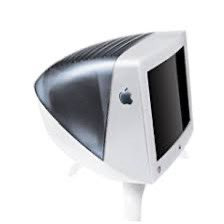 RealSeanSmart's tweet photo. They don’t make Computer Monitors like they used to. These Apple Studio Displays are Beautiful. CHILDHOOD 

#90sKid #90sLife #VintageTech #CRTmonitor #AppleStudioDisplay #TrinitronMonitor https://t.co/1n3uF1idEc
