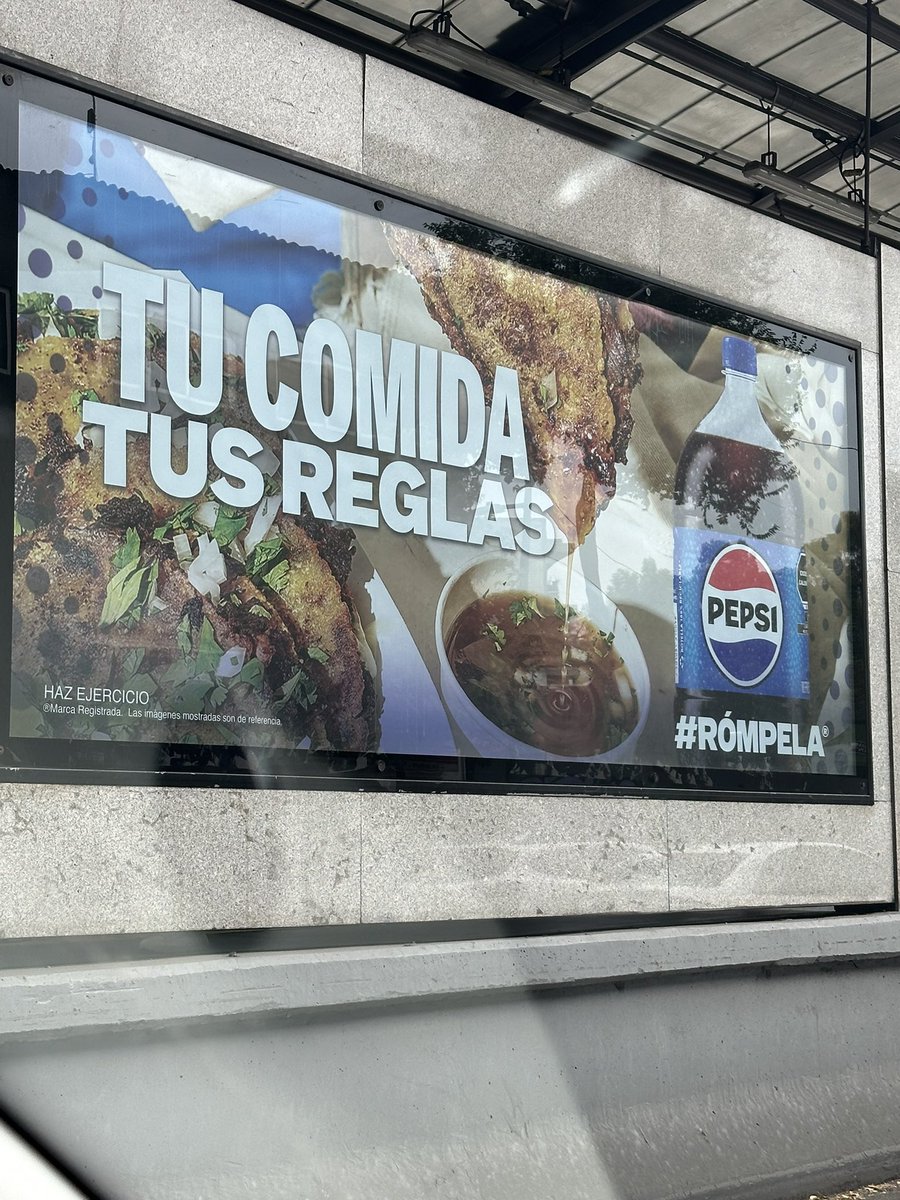 Honestamente CERO se ve deli, el aceite chorreando, quiénes aprobaron eso, <a href="/PepsiMEX/">Pepsi México</a> <a href="/pepsi/">Pepsi</a> IU! Qué opinas?