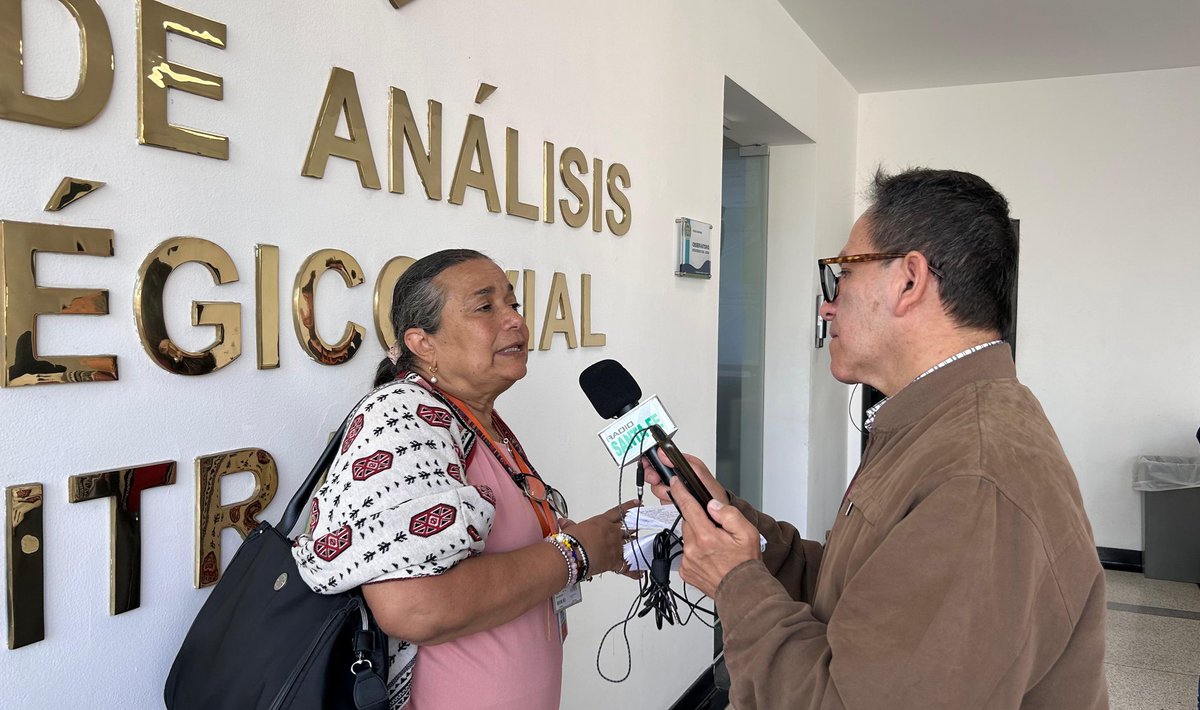 Supertransporte's tweet photo. @MinTransporteCo @TransitoPolicia @ansvcol @Maria_Constanz_ @ayda_ospina La Superintendente @ayda_ospina atendió a los medios de comunicación en el lanzamiento de la estrategia #TurismoConLegalidad, en el marco del #PuenteFestivoSeguro que da inicio a la temporada alta de fin de año. https://t.co/v2p07AbsSM