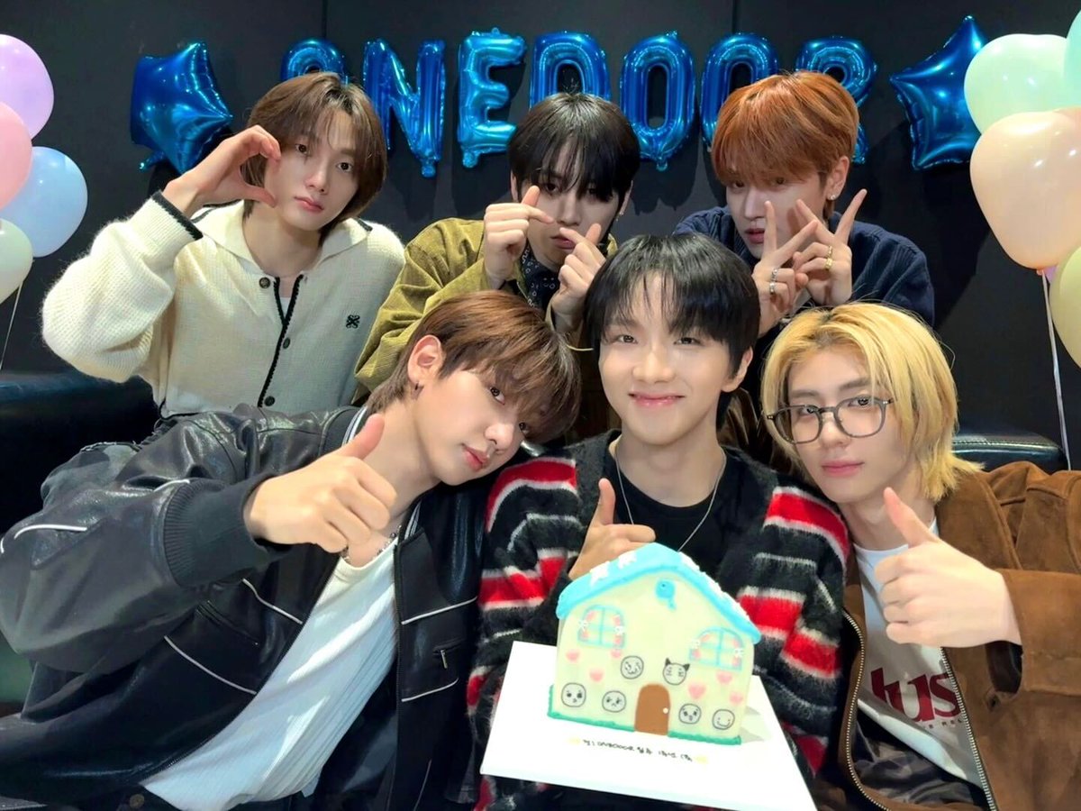 BOYNEXTDOOR_KOZ's tweet photo. [HAPPY ONEDOOR DAY]

원: 원도어, 남은 399년도
도: 도란도란 함께하자
어:

원도어 생일 축하해요🩵

#BOYNEXTDOOR #보이넥스트도어 #BND
#HBD_ONEDOOR #원도어한살 https://t.co/uQDo6bO5Z8