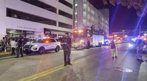 guille_farrell's tweet photo. Tragedy strikes Halloween celebrations in Orlando.
Last night:
2 lives lost 💔
6+ injured in a mass shooting
17-year-old suspect arrested
Despite police presence for the 50k-100k crowd, gunfire shattered the night. When will we feel safe at public events again? #OrlandoShooting #GunViolence