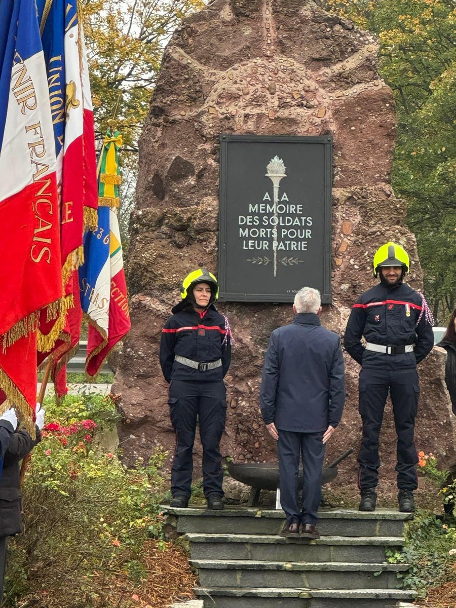 PJakubowicz's tweet image. « A nous le souvenir, à eux l’éternité » 🇫🇷

Emouvante cérémonie d’hommage du Souvenir Français aux #soldats et #résistants morts pour la #France et la libération de #Strasbourg à la Nécropole nationale de #Cronenbourg. 

#toussaint