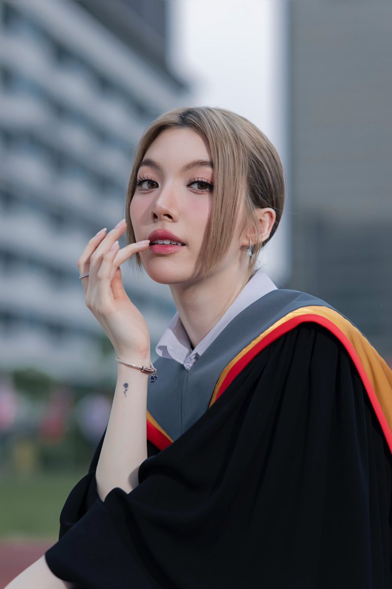 orm kornnaphat🌈 tweet media