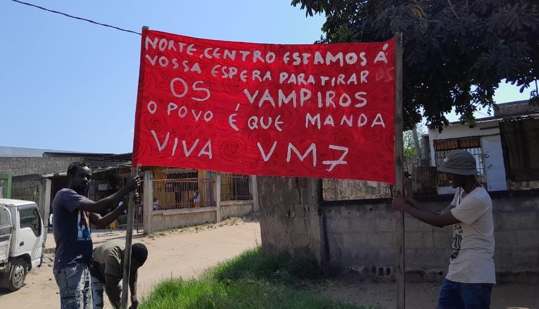 FilhodeDick's tweet photo. Essa imagem merece ser partilhada em todas redes sociais 😭👏🏿 https://t.co/1PcLquQFlf