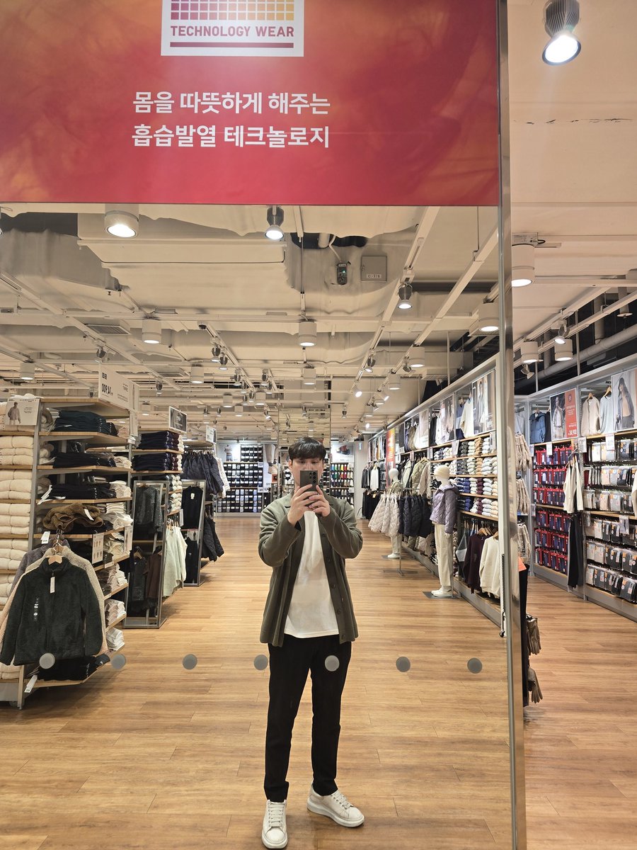 angejin2's tweet photo. 솔로의 혼자서... https://t.co/9lJDcbV07y
