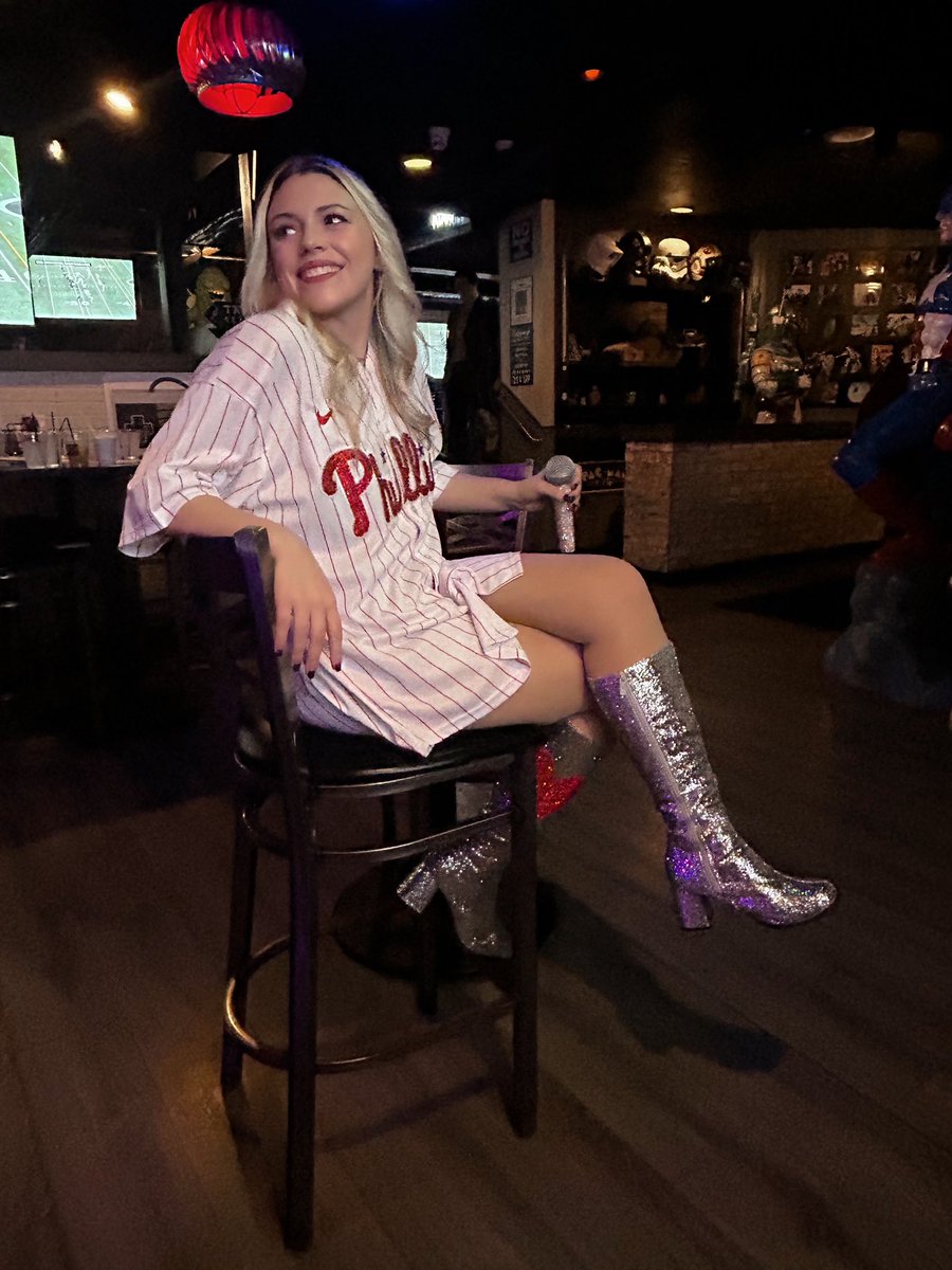 KaybeeCosplays's tweet image. thats that me expresso 💋 

@SabrinaAnnLynn @Phillies 

#sabrinacapenter #phillies #juno #expresso #halloween