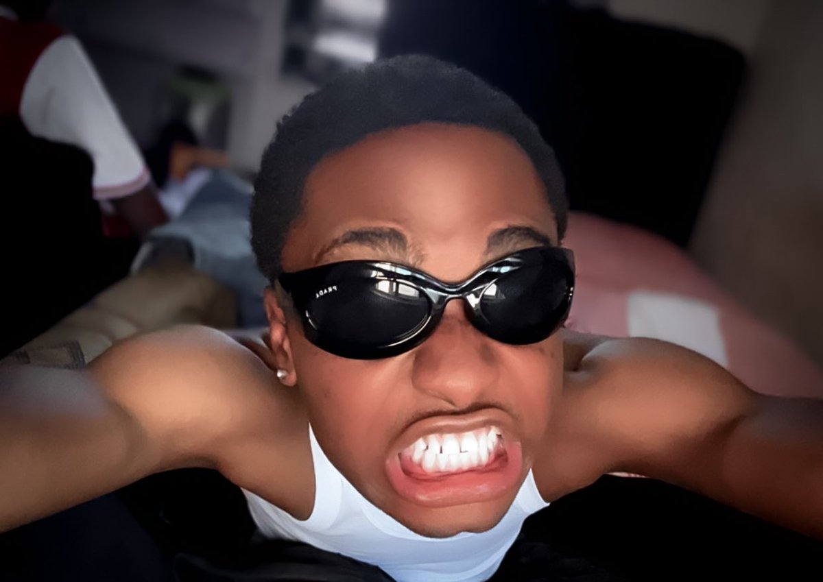 Lilfeyvac's tweet photo. Trapbaby Caught in 4k 🔥 https://t.co/sCXOcDKlWb