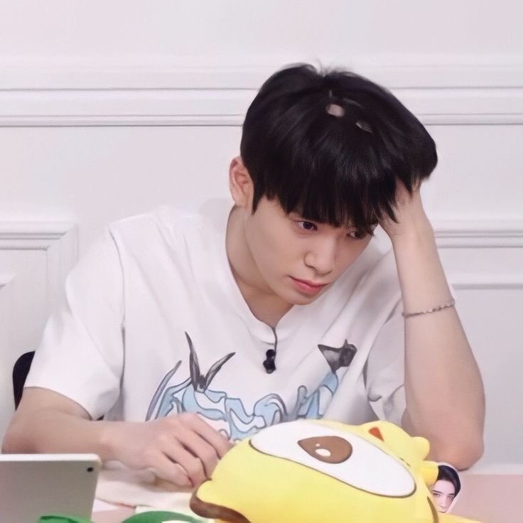 Jaeyong few tweet au 
—What if : Cincin tunangan 
From au •—6027—•