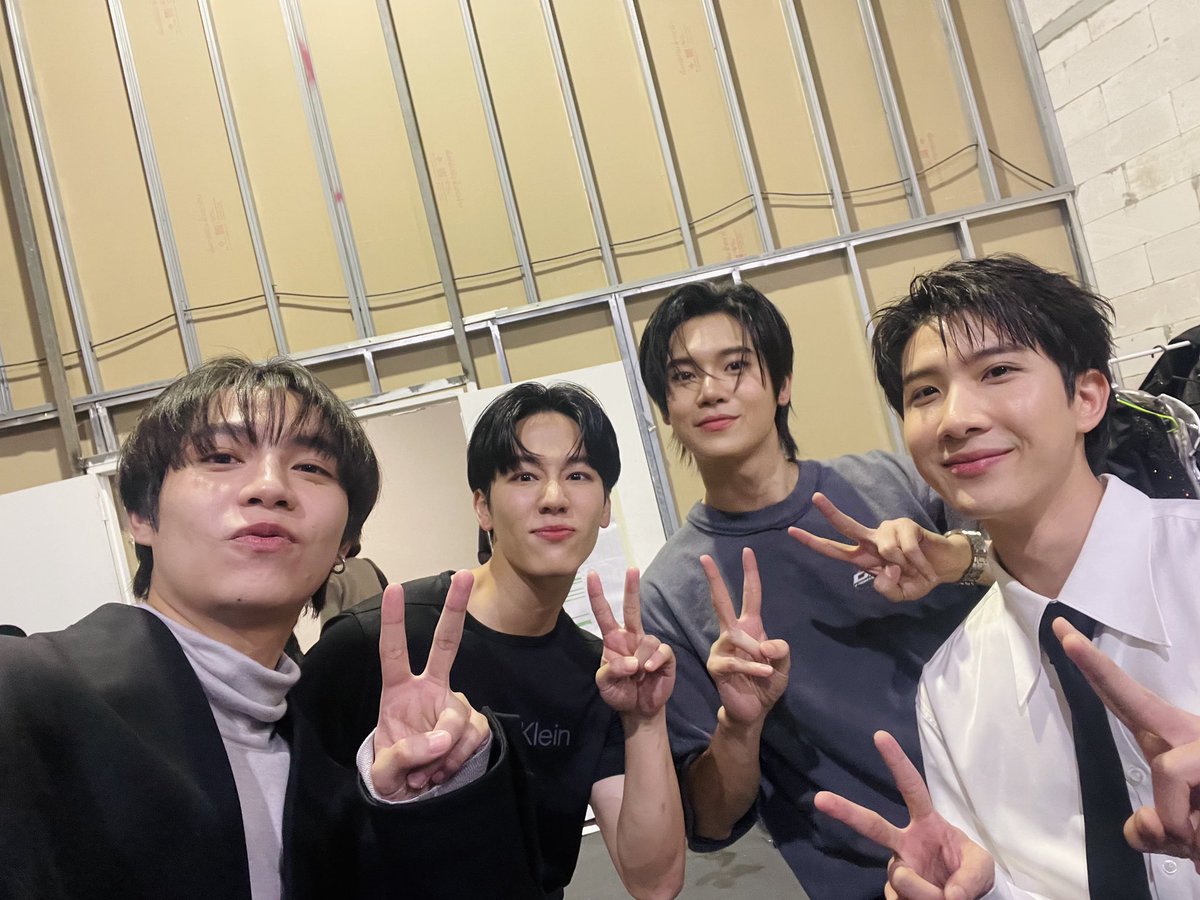 yinwarbot's tweet image. YINWAR AND FIRSTKHAO SELFIE OH MY GAWDDDD  😭😭