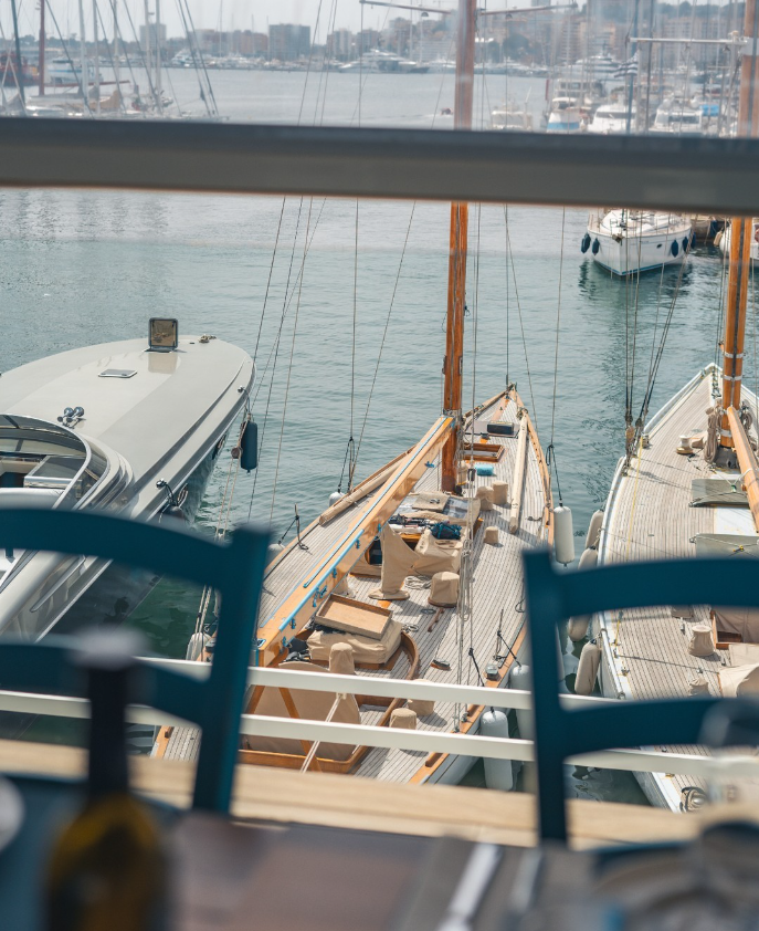 TASTmallorca's tweet photo. ¡Sumérgete en los sabores del mar en El Náutico!⚓

▪️ De miércoles a domingo de 13h a 16h y de 20h a 00h
▪️ Reservas en https://t.co/3FYHUPZz4t
▪️ Teléfono: +34 971726600

#SienteTast #restaurantespalmademallorca #cocinamediterránea #ElNáuticoPalma https://t.co/ImJmDIV6jv