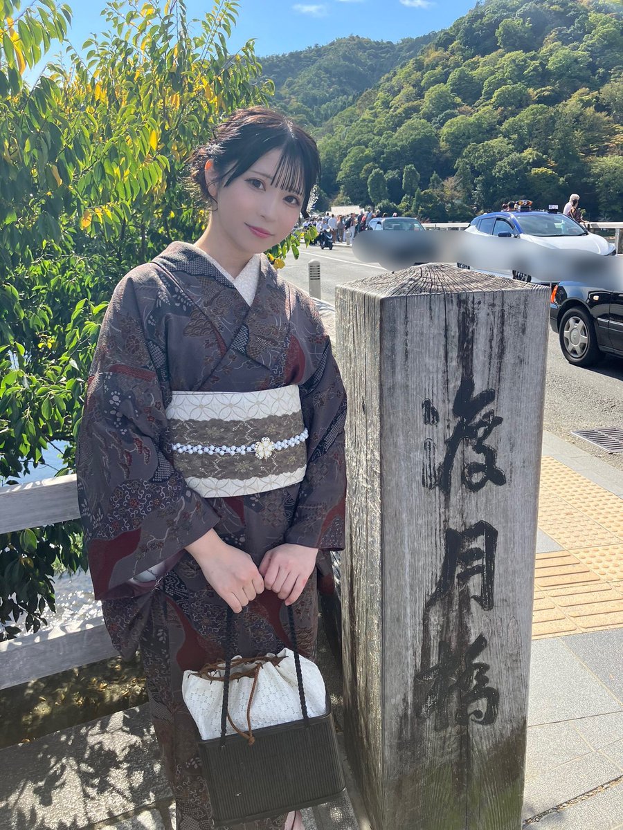 falm0603's tweet photo. 2024.10.25
鈴乃さん主催の京都着物撮影会に参加しました！
嵐山・渡月橋近辺を散策して一緒に撮影して、とても充実して幸せな時間を過ごせました
超楽しかった！
 #鈴乃  #りのち   #コスプレイヤー  #世界一可愛い推しを見て https://t.co/m7ZHeRPI4M