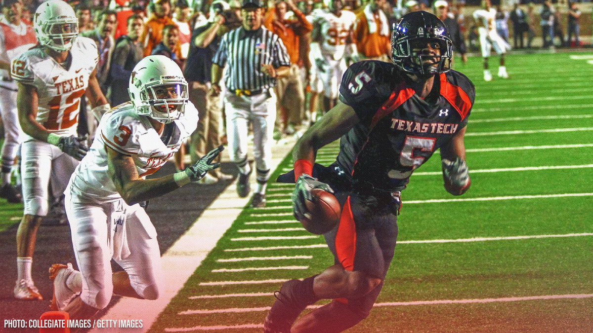 gunsupnation's tweet photo. 𝟭𝟲 𝗬𝗘𝗔𝗥𝗦 𝗔𝗚𝗢 𝗧𝗢𝗗𝗔𝗬: Where were you when Michael Crabtree made the biggest catch in #TexasTech Football history? 🏈 https://t.co/WPNsHC0RFZ