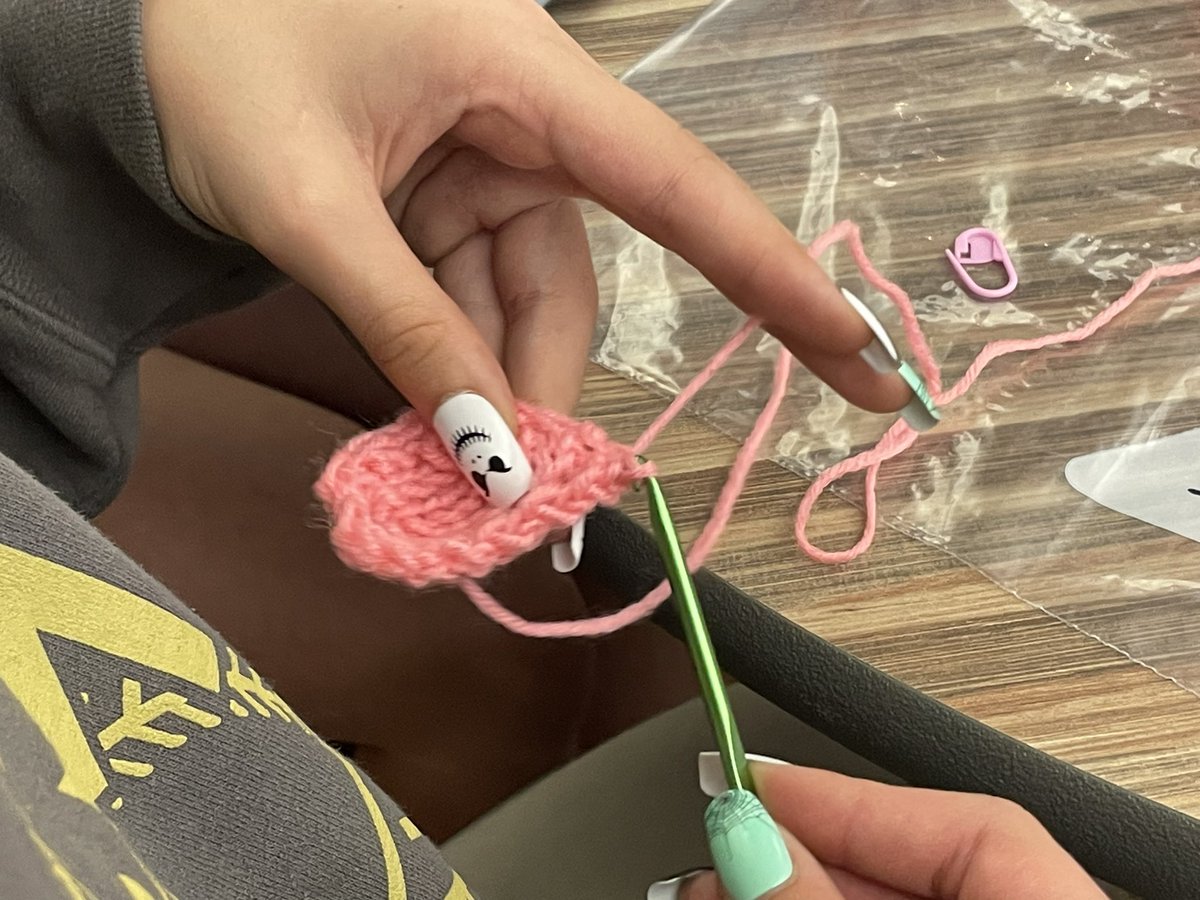 CHMS_Library's tweet photo. 🚨📚 Shoutout to our amazing crocheting club in the library! These middle schoolers are absolutely killing it with their creativity! 🧶✨ They’re turning yarn into art. Who knew our library could be this crafty? Keep it up, team! 🎉 #CrochetClub #LibraryLegends #rocksolid https://t.co/lynfwyI9gD