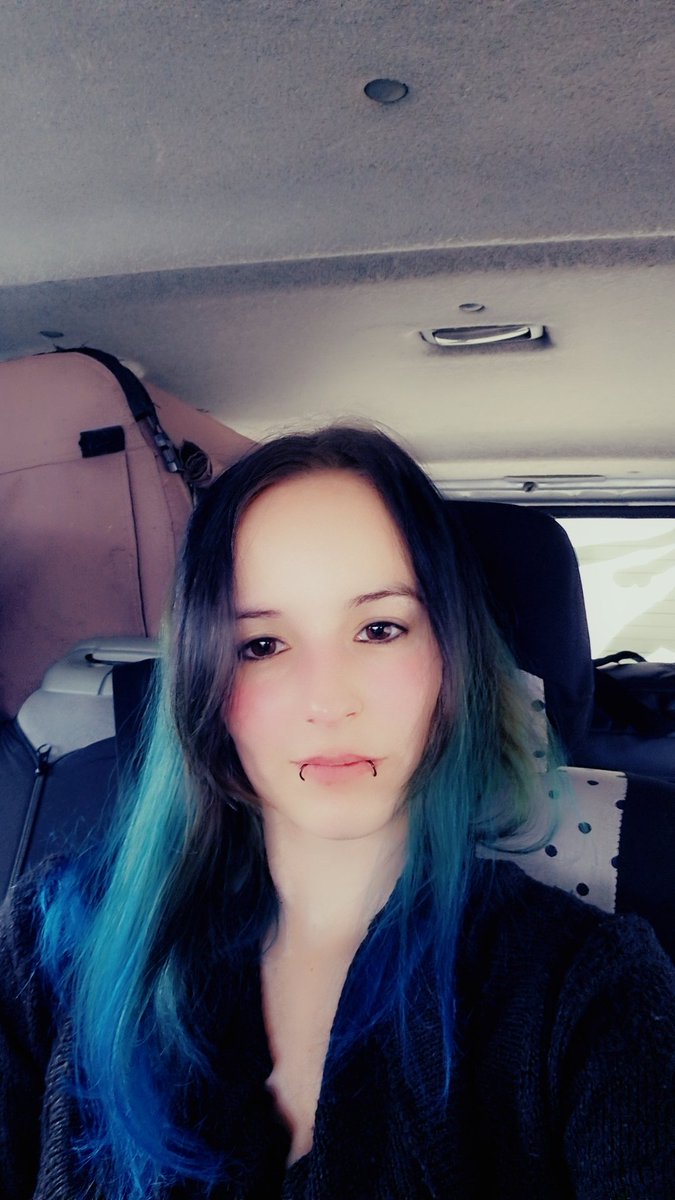 Catfuffled's tweet image. Felt like a new selfie. Probably the last one before my new haircut 🤪