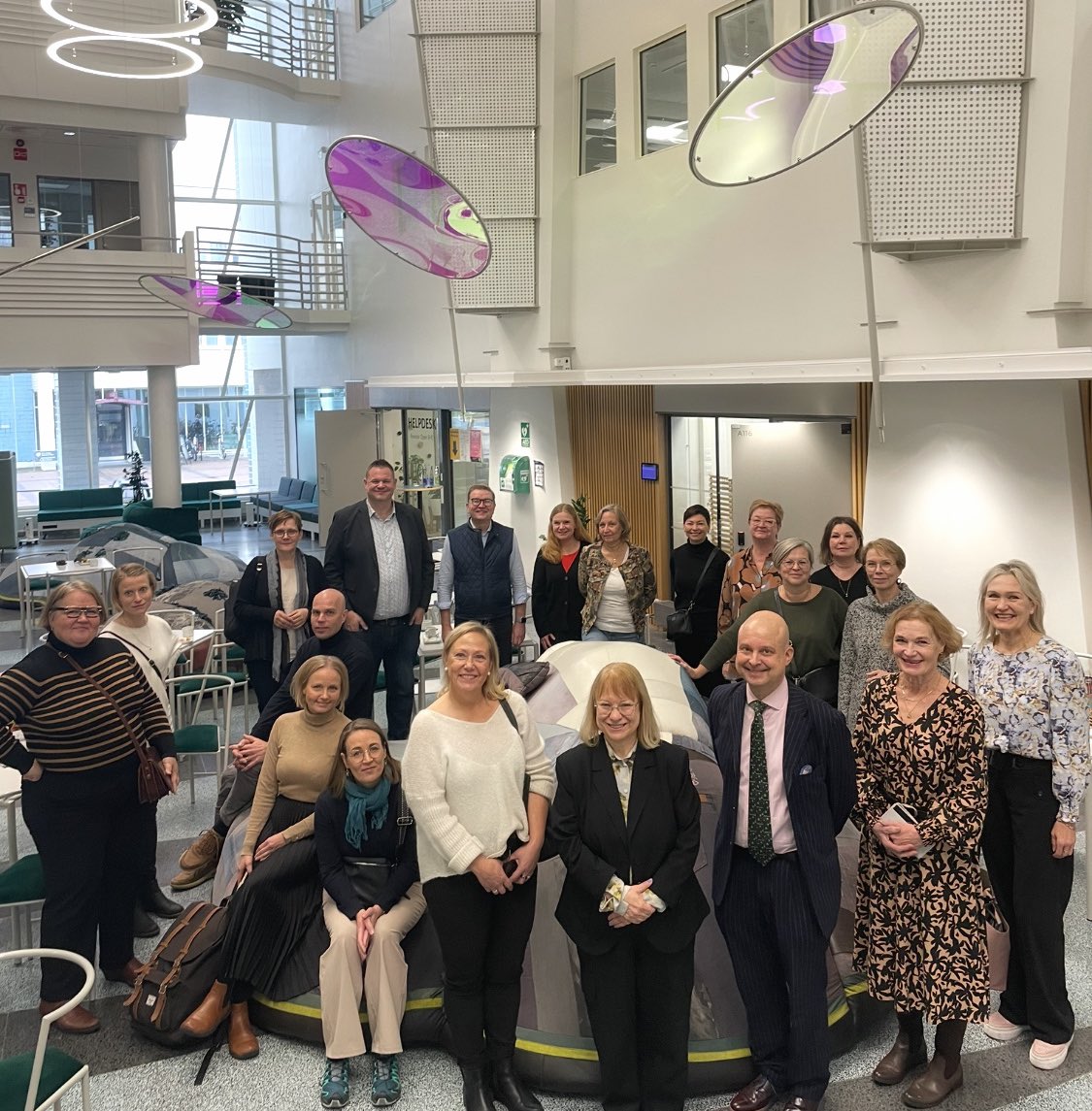 Koulutus- ja työvoimavaliokunta &amp; viestintä- ja markkinointivaliokunta tänään tutustumassa <a href="/UniTurku/">Turun yliopisto - University of Turku</a> humanistiseen tiedekuntaan