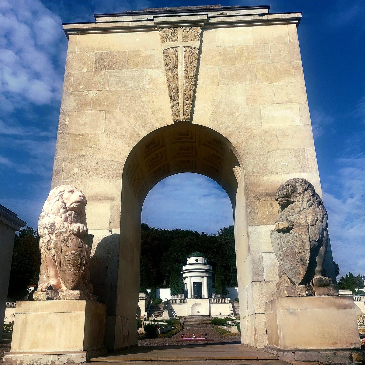 Słów nie trzeba. Semper Fidelis.

#Lwów