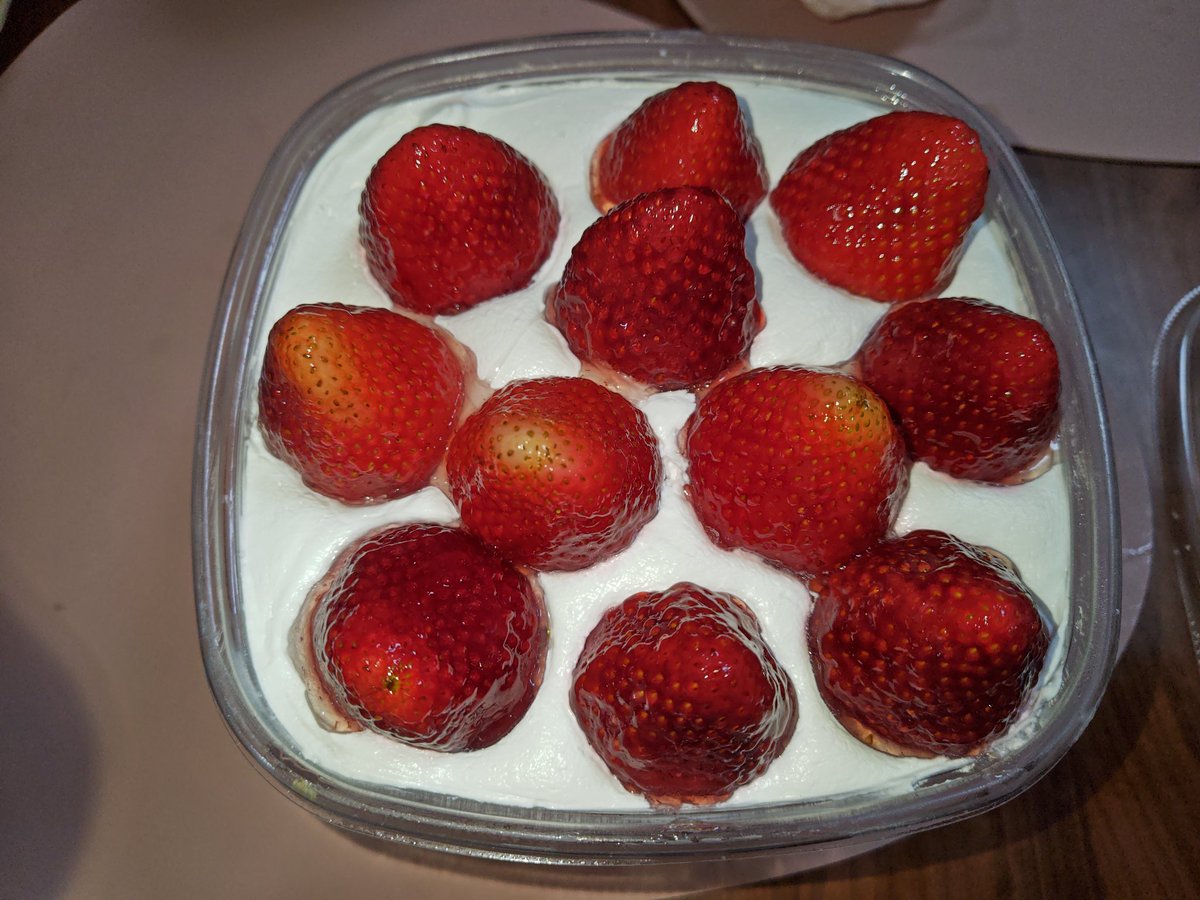 やべーよ、糖尿寸前なのに美味すぎて食欲止まらないわwww
気がついたら夕飯食べたばかりなのに半分以上なくなってるwww
定期的に甘い物食べないとイライラが止まらなくなるんだよ…💢