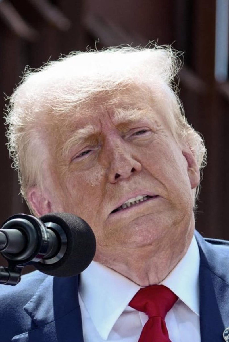 highbrow_nobrow's tweet image. Trump will likely go down as the most catastrophic president in American history—a leader so defined by his failings that even his rare moments of competence seemed accidental.

Never before has the nation endured a presidency that turned dysfunction into its signature…