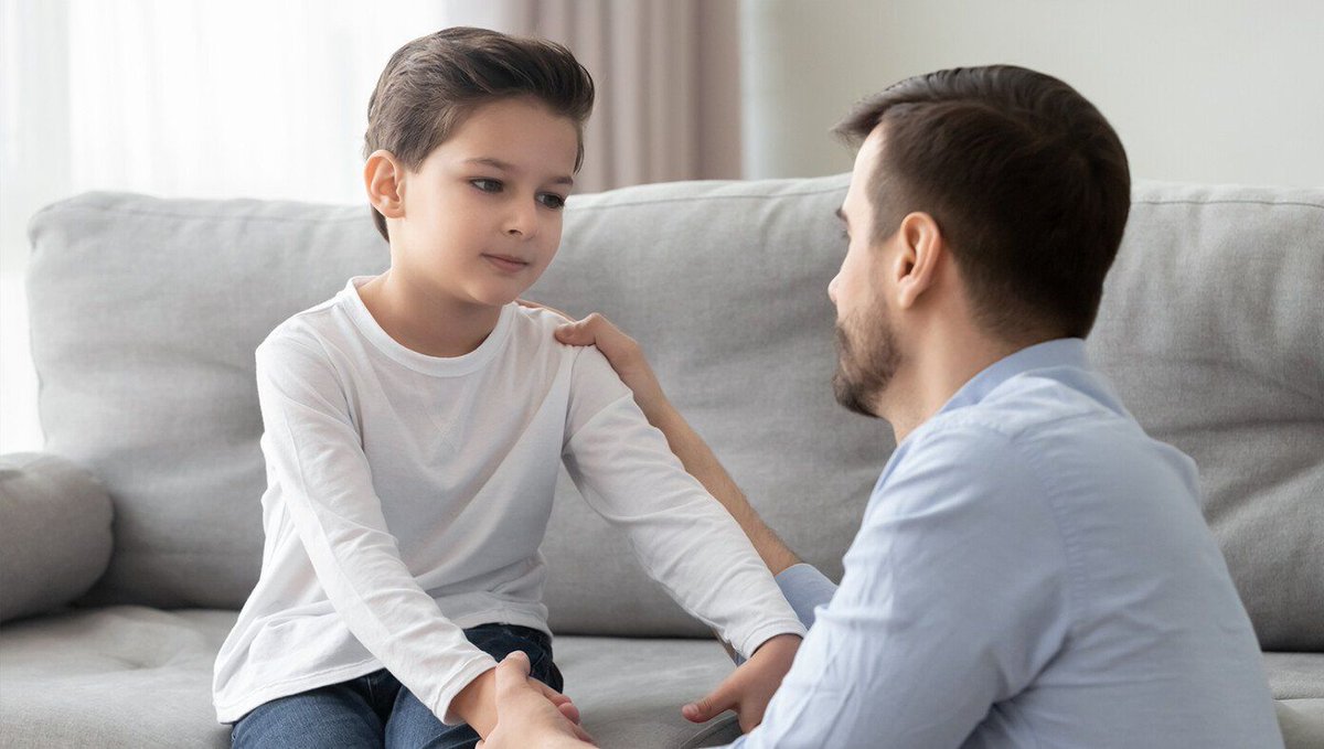 TheBabylonBee's tweet image. Dad Sadly Informs Kids A Robber Broke In Last Night And Only Stole Their Reese's Cups buff.ly/3NMKgin