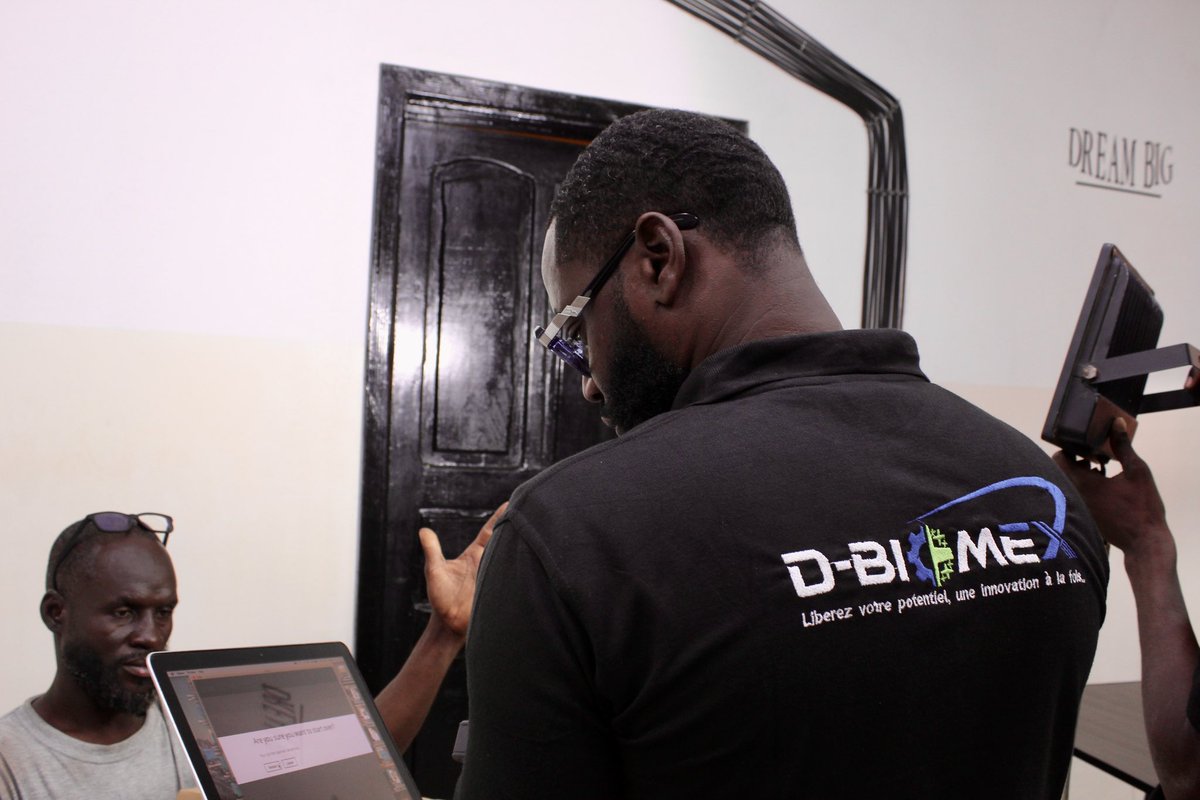 BiomexD's tweet image. 🌟 Ensemble, faisons briller l’espoir et ouvrons la voie vers un nouveau départ. 🚀

Libérez votre potentiel, une innovation à la fois.  

#Solidarité #DBiomex #GroupeDiakitéRobotics #DiakiteRobotics #InnovationPourTous #Prothèses #CampagneRSE