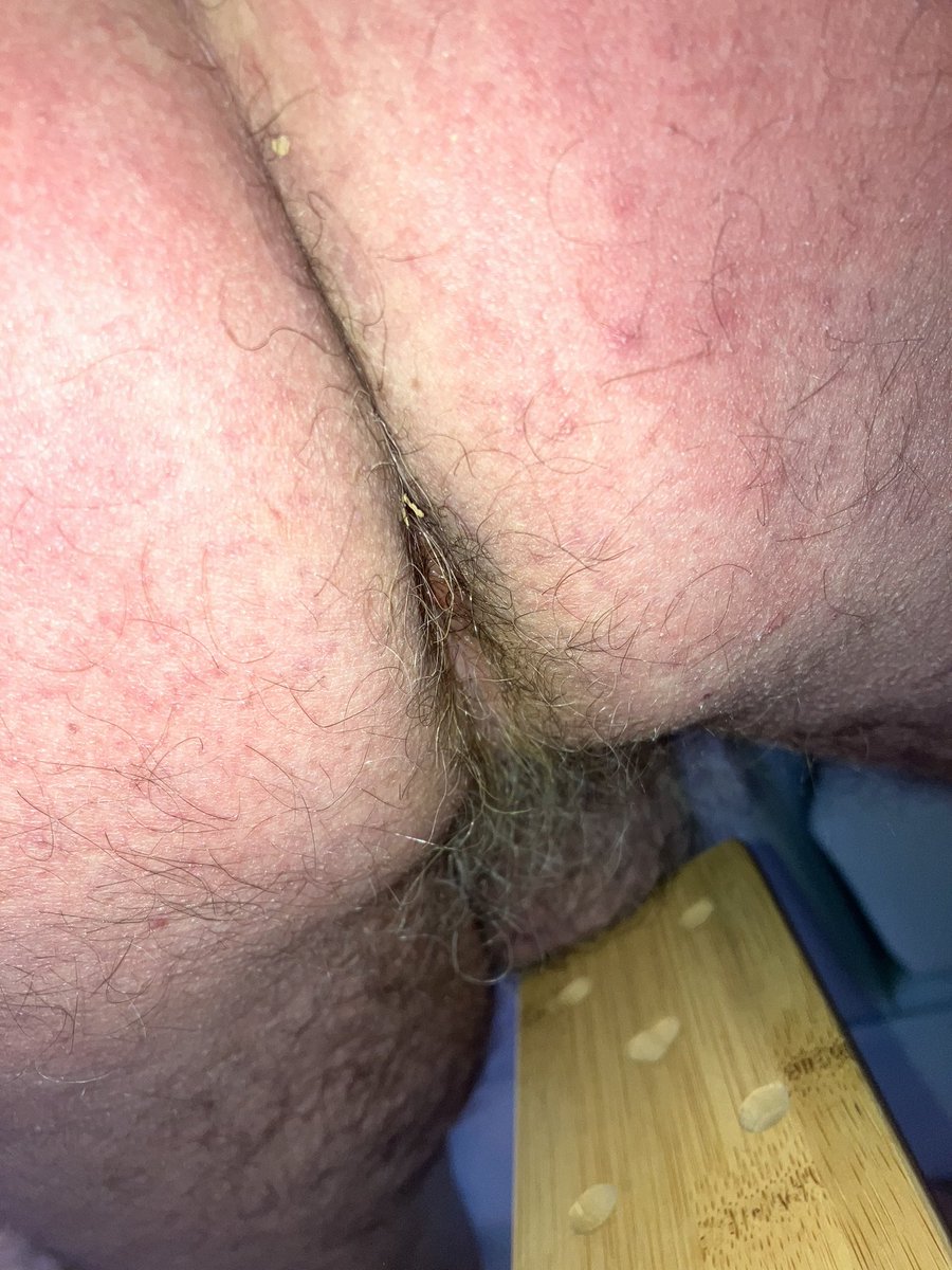 NYCBill02's tweet photo. [1 of 4] Introducing Scuba Pig, @ScubaPigLI, a sub who likes it rough. Had an intro session with him to check him out. Some light paddle swats and some ball-tapping warmed him up #gayBDSM https://t.co/QedQA1SSeT